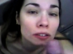 elle se prend une faciale